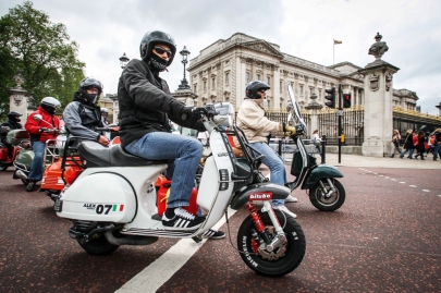 Motosiklet Vespa buluşması